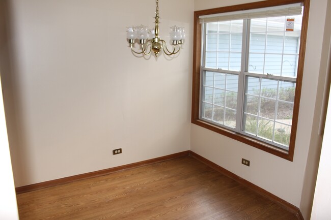 Breakfast Area - 209 Westminster Ct