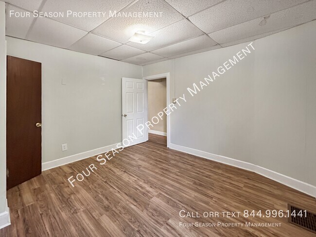 Foto del edificio - 306 S Locust St