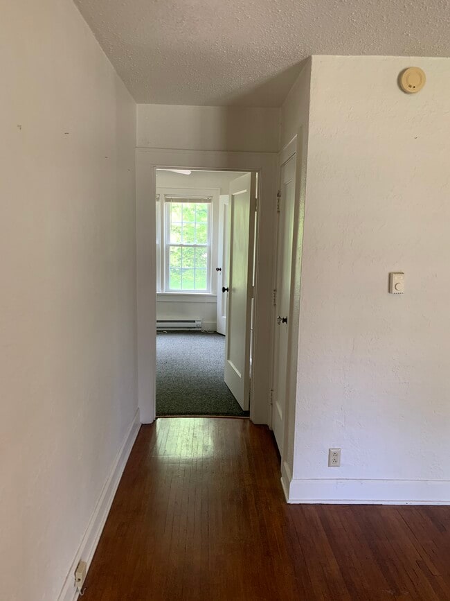 Living Room into Bed 1 - 124 Northwood Blvd