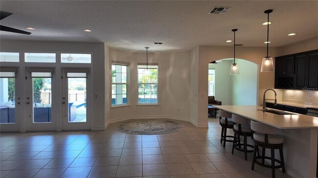 Foto del edificio - 8764 Lookout Pointe Dr