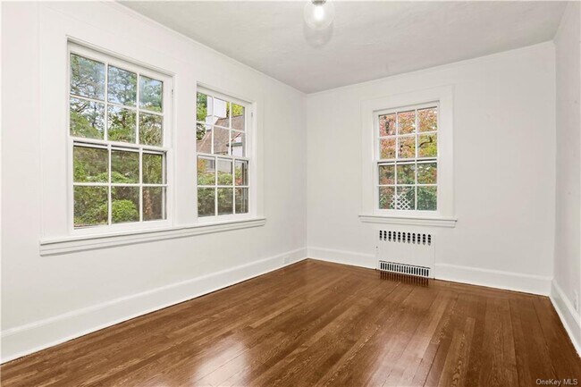 Building Photo - 26 Woodland Ave