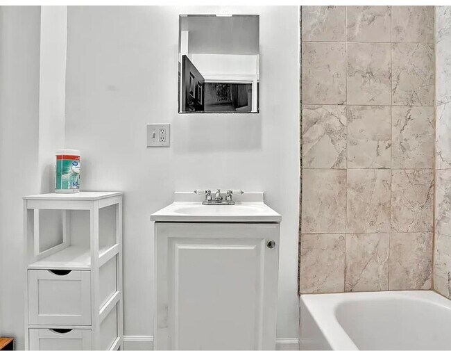 Foto del edificio - 49 Tichenor Terrace