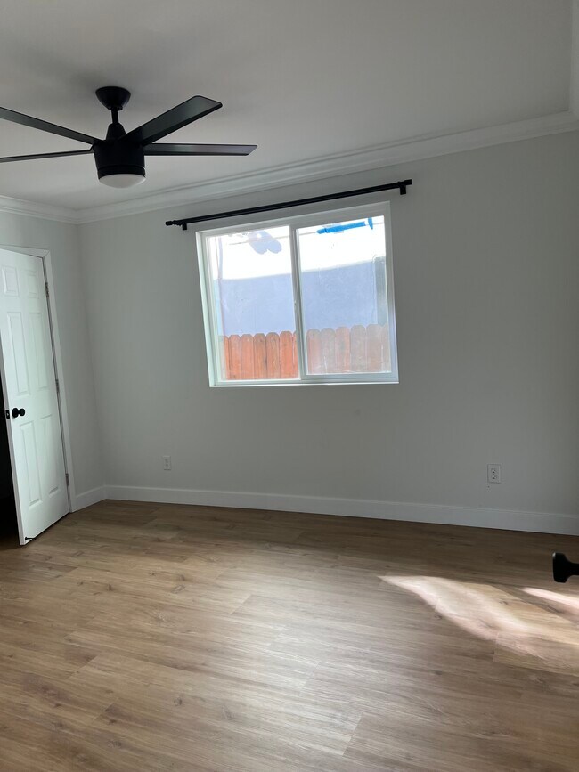 Foto del edificio - 951 N Oxford Ave