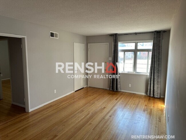 Building Photo - Charming 3 Bedroom In East Memphis Now Ava...