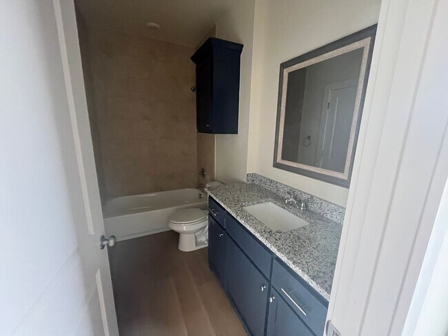 Foto del edificio - Modern 2 Bed, 2 Bath Home in Blackwell