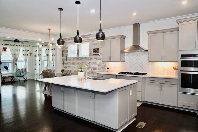 Foto del edificio - 5906 Sterlingworth Dr