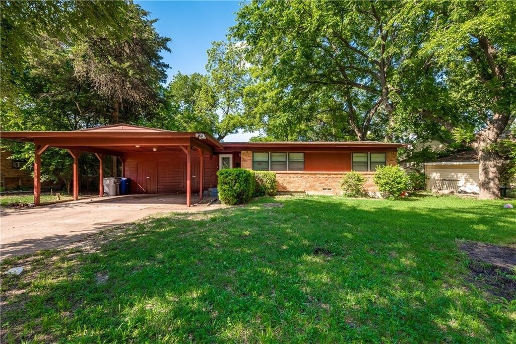 Foto principal - 2323 Millermore St