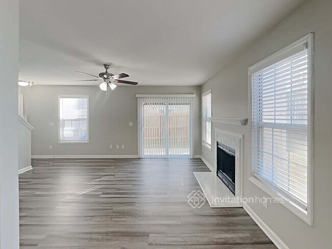 Building Photo - 1513 Beacon Valley Dr