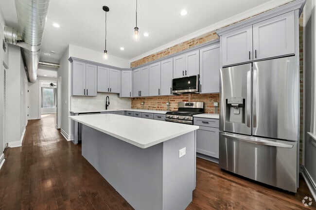 Building Photo - 1306 N Maplewood Ave