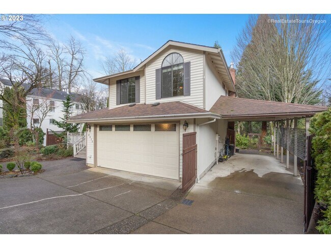 Foto del edificio - Spacious 3 bed / 2 Bath Single Family Home...