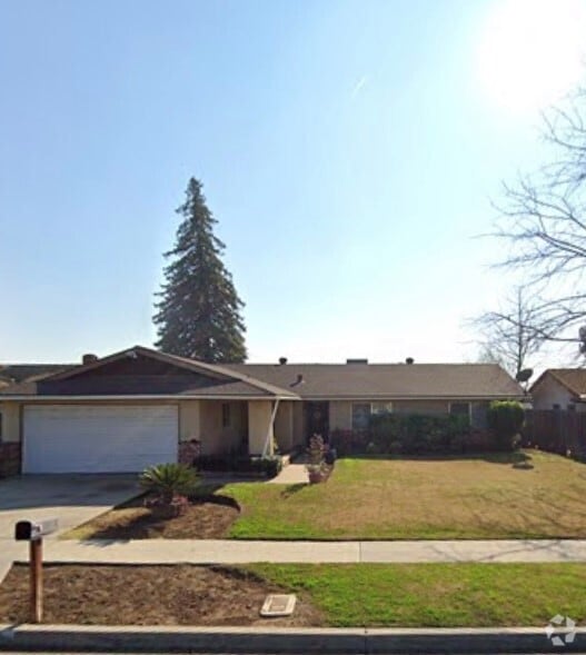 Building Photo - 5188 E Dwight Way
