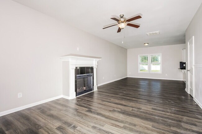 Foto del edificio - 408 Deer Grove Ln