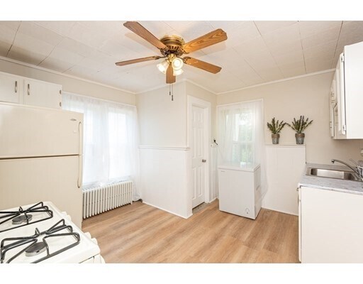 Foto del edificio - 83 Hawthorne St