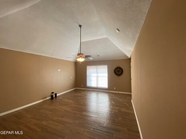 Foto del edificio - 4433 N Stanton St