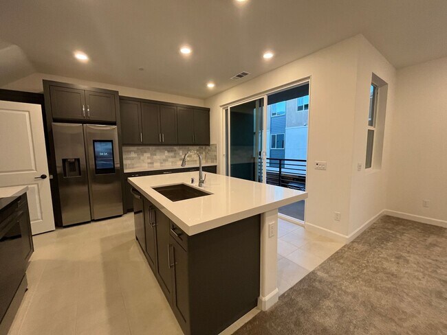 Foto del edificio - Welcome to modern living in the sought-after Rancho Peñasquitos neighborhood!