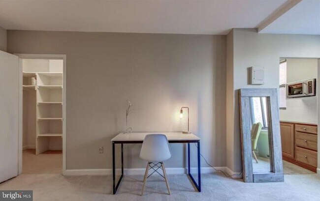 Foto del edificio - 1111 Arlington Blvd