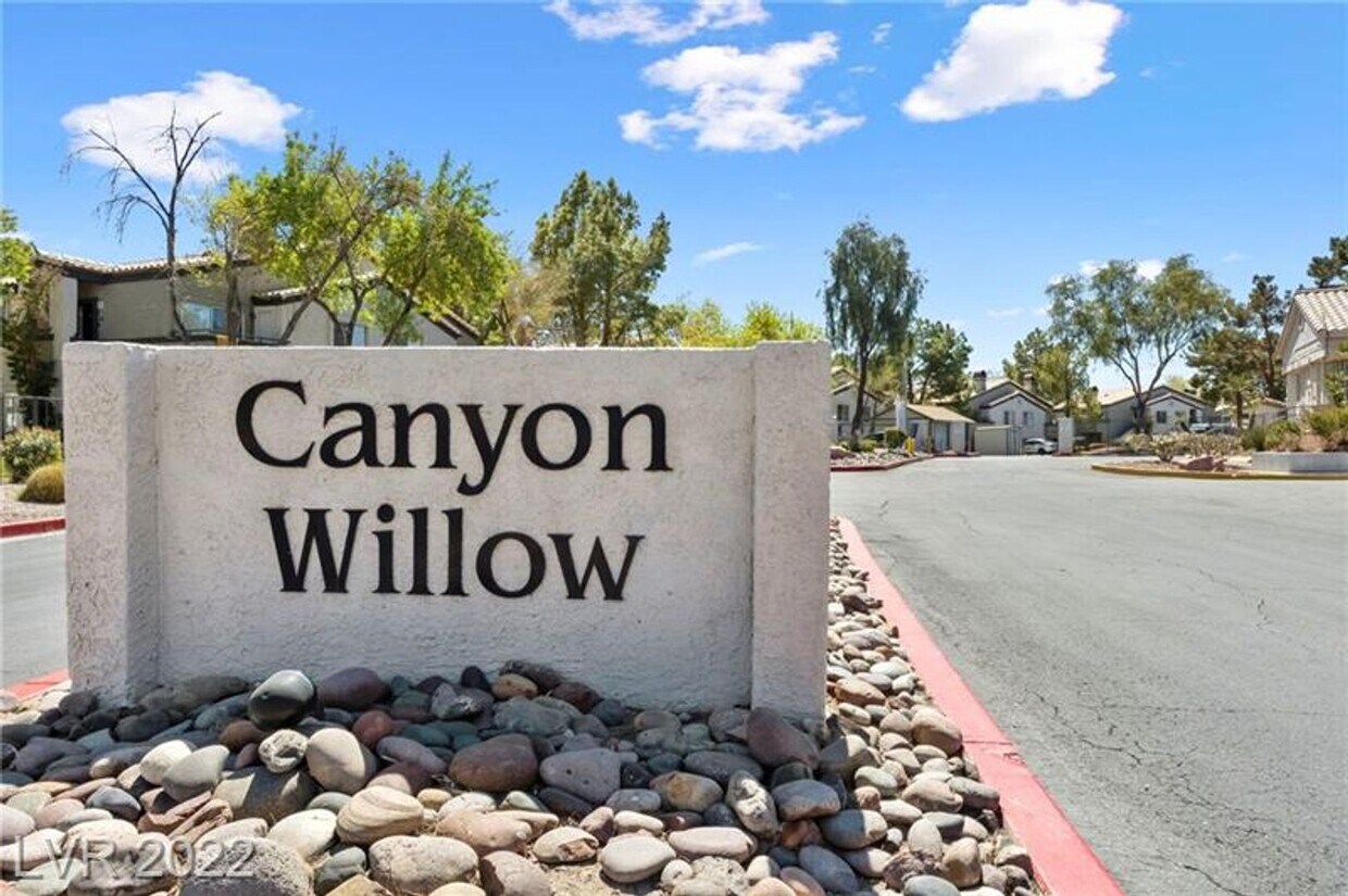 Primary Photo - 1 Bedroom Condo Located in Canyon Willow!!