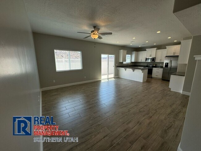 Foto del edificio - River Trail Townhome