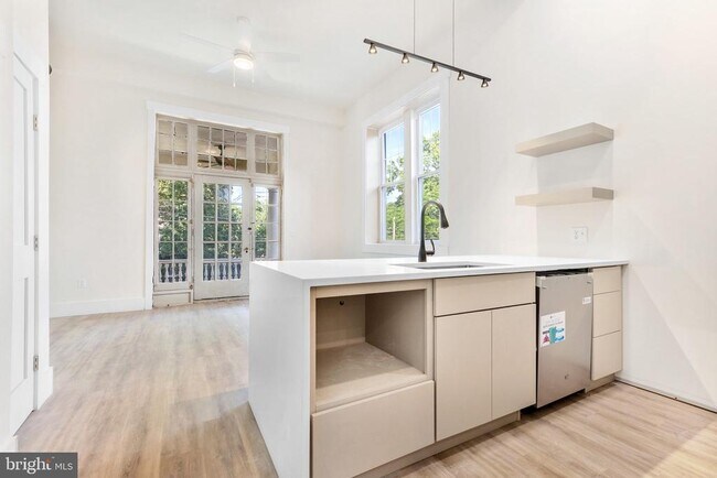 Foto del edificio - 2300 W 17th St