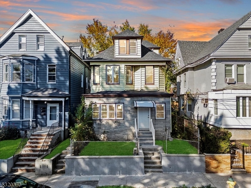 Foto principal - 61 Columbia Ave