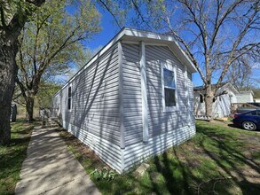 Building Photo - 15 114th Ln NE