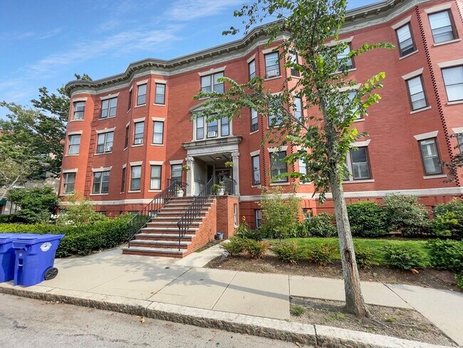 Building Photo - 16 Garrison Rd