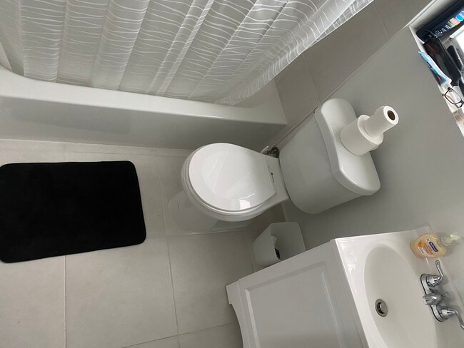 Building Photo - 1375 NW 84th Ter