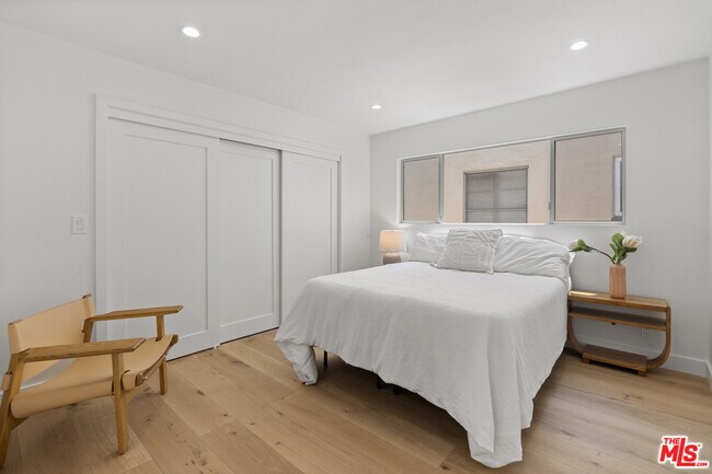 Foto del edificio - 843 11th St