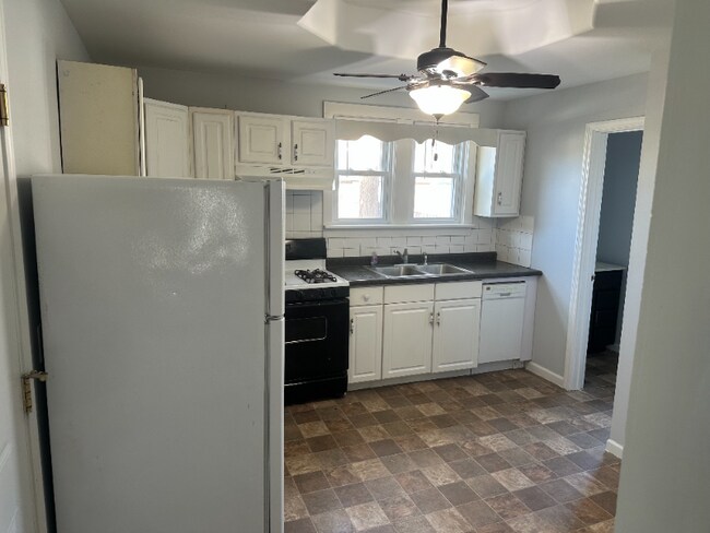 Photo - 2724 Union St Apartment