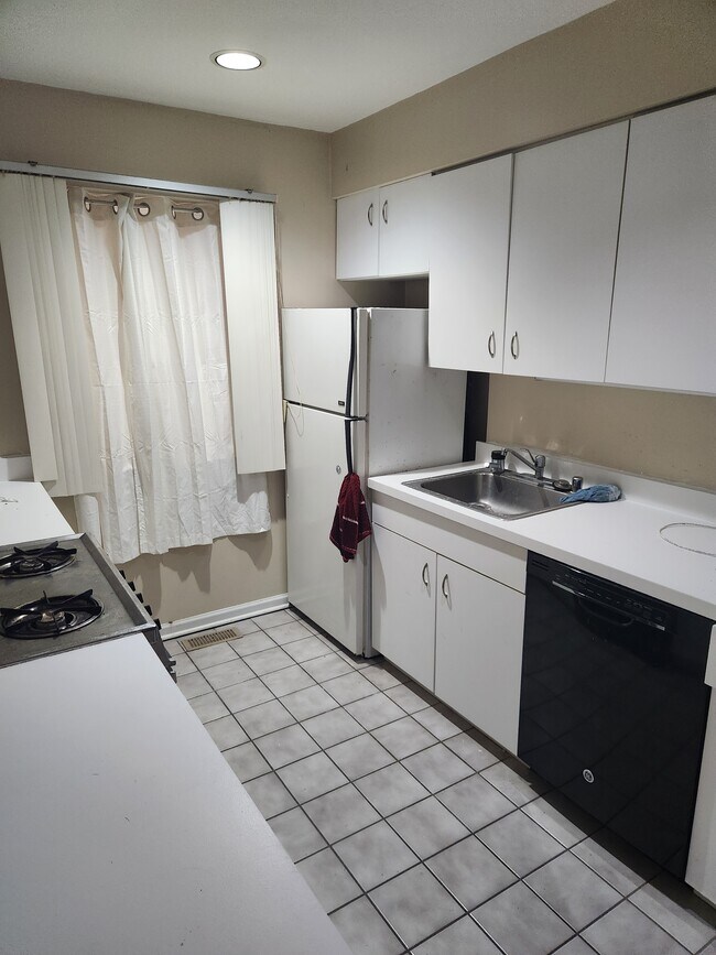 Foto del edificio - 832 S Leavitt St