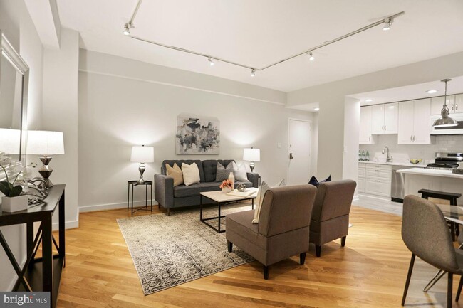 Building Photo - 2127 California St NW