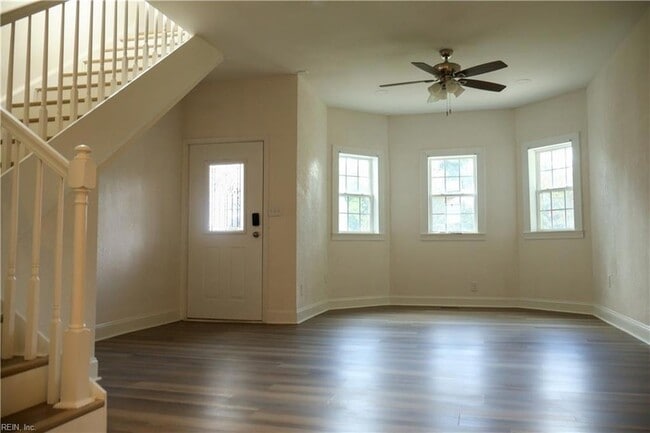 Building Photo - 1242 26th St