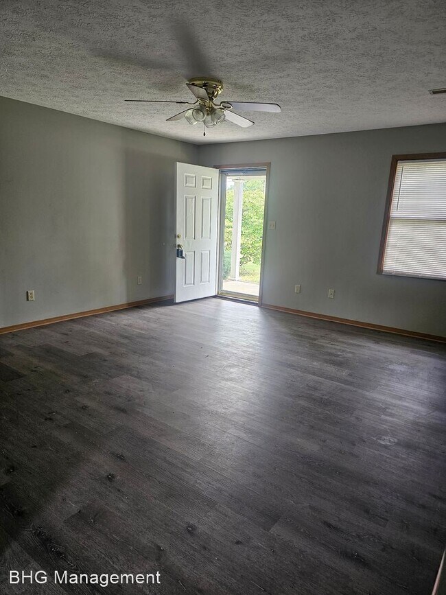 Building Photo - 3 br, 1.5 bath House - 1830 Scherm Road