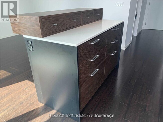 Photo du bâtiment - 75 St Nicholas St