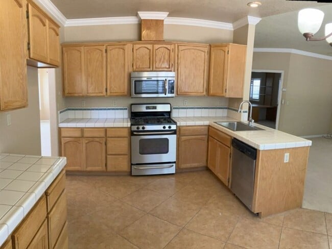 Building Photo - 3625 Jarena Dr