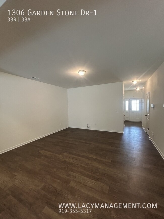 Building Photo - 1306 Garden Stone Dr