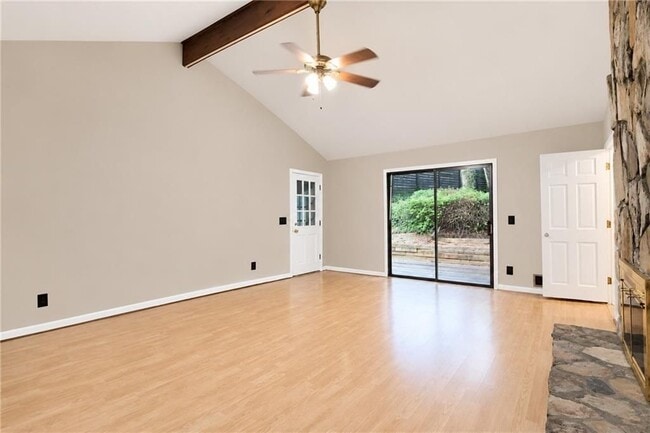 Foto del edificio - 3470 Clubland Dr