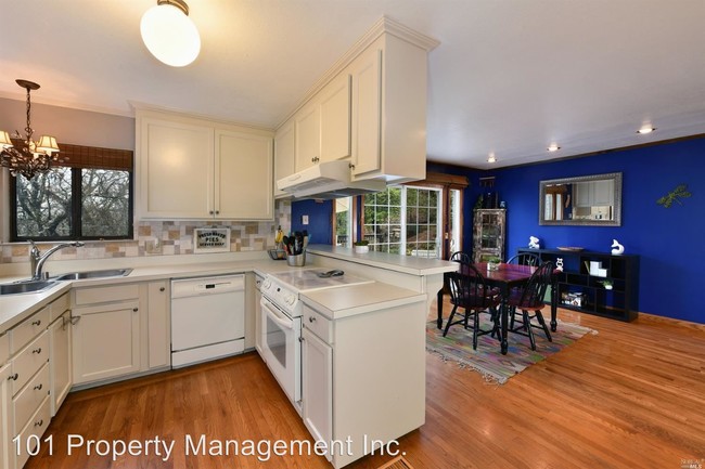 Building Photo - 4 br, 2 bath House - 380 Jefferson Lane