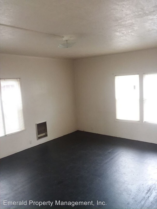 Foto del edificio - 1566 Mill St