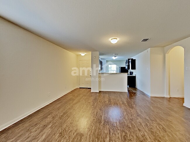 Foto del edificio - 7329 Canyon Light