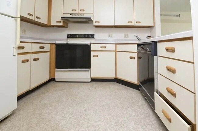 Foto del edificio - 50 S Common St