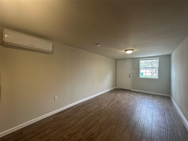 Foto del edificio - 605 E Hunnicutt St