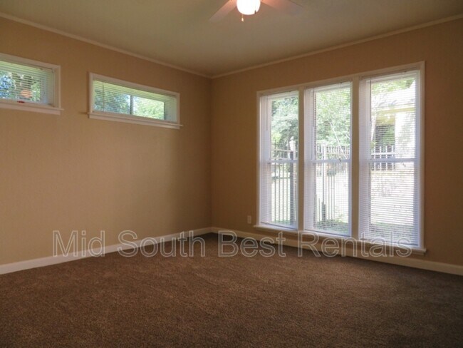 Building Photo - 2186 Carnes Ave