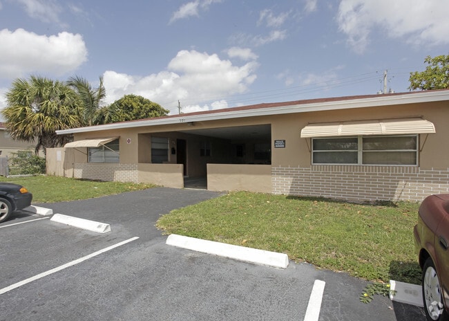 Building Photo - 501 NW 34th Ct