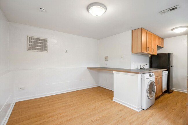Foto del edificio - Cozy & Efficient 1 Bed/1 Bath in Carrboro
