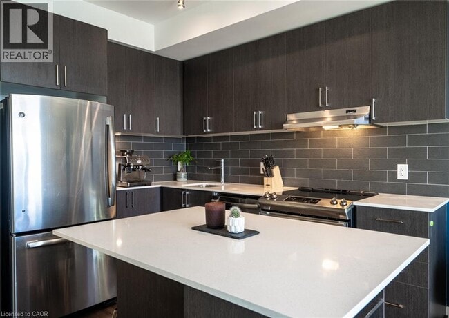 Building Photo - 2560 Eglinton Ave W