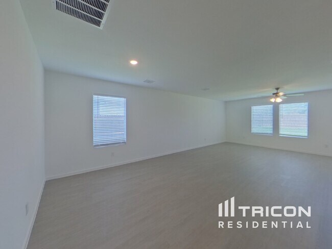 Foto del edificio - 1728 Poptic Ln