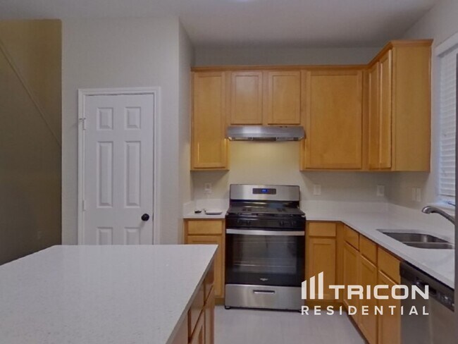 Foto del edificio - 4629 Barnhill Ln