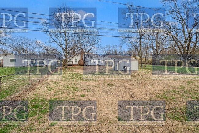 Building Photo - 10748 Cambridge Ave