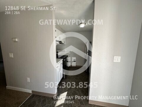 Building Photo - 12848 SE Sherman St